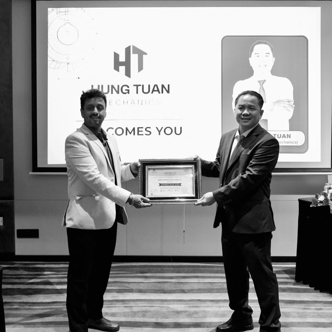 Hung Tuan welcoming its Vadodara outlet partner